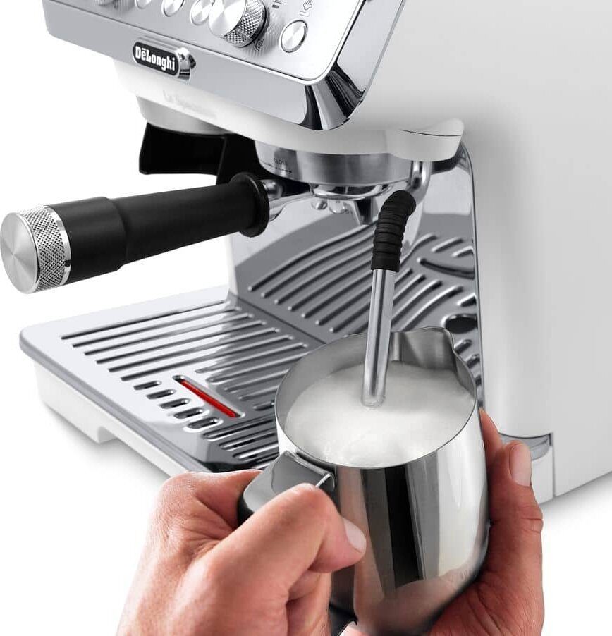 Ekspres ciśnieniowy DeLonghi La Specialista Arte EC9155.W