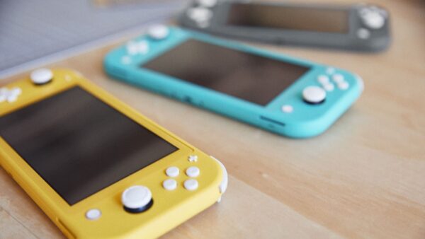 5939452_4_f Nintendo Switch Lite Yellow (NSH110)