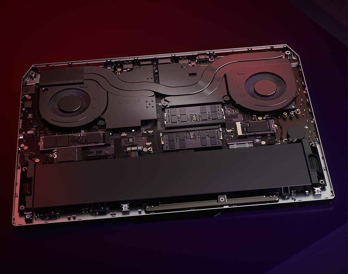 Laptop LOQ 15ARP9 pokazany bez obudowy, od spodu, widoczne różne podzespoły